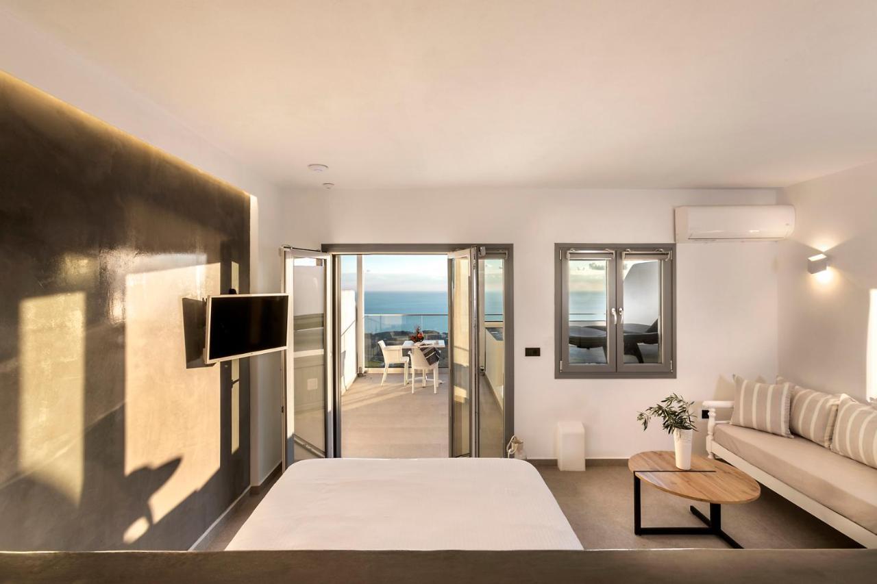 La Estrella 4 Suites With Sea View & 4 Prive Hot Tub Vourvoúlos Eksteriør bilde